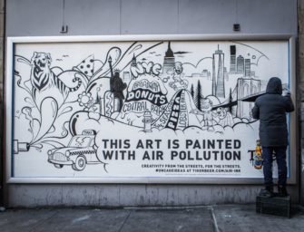 Наружная реклама пива Tiger очищает воздух