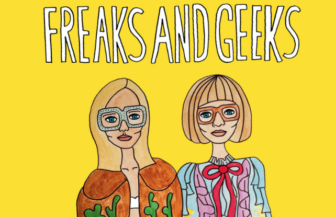 Ироничные муралы Gucci анонсировали коллекцию футболок