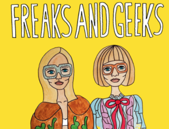 Ироничные муралы Gucci анонсировали коллекцию футболок