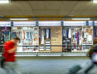 IKEA превратила переход в самый длинный гардероб