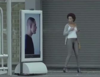 Чихающая реклама напомнила жителям Сан-Паулу о вакцинации против гриппа