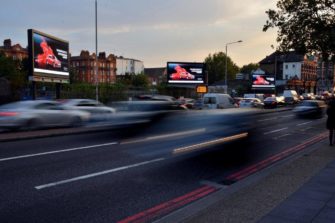 Все пошло в «цифру»: подъем британского DOOH