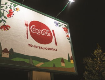Для Coca-Cola в Сербии связали билборд