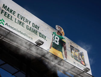 Рекламный «отжиг» Associated Bank вызвал шквал сообщений о пожаре