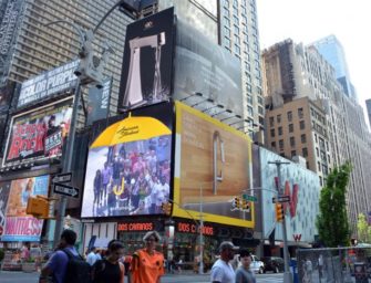 Сантехнический бренд American Standard устроил виртуальный душ на Таймс-сквер