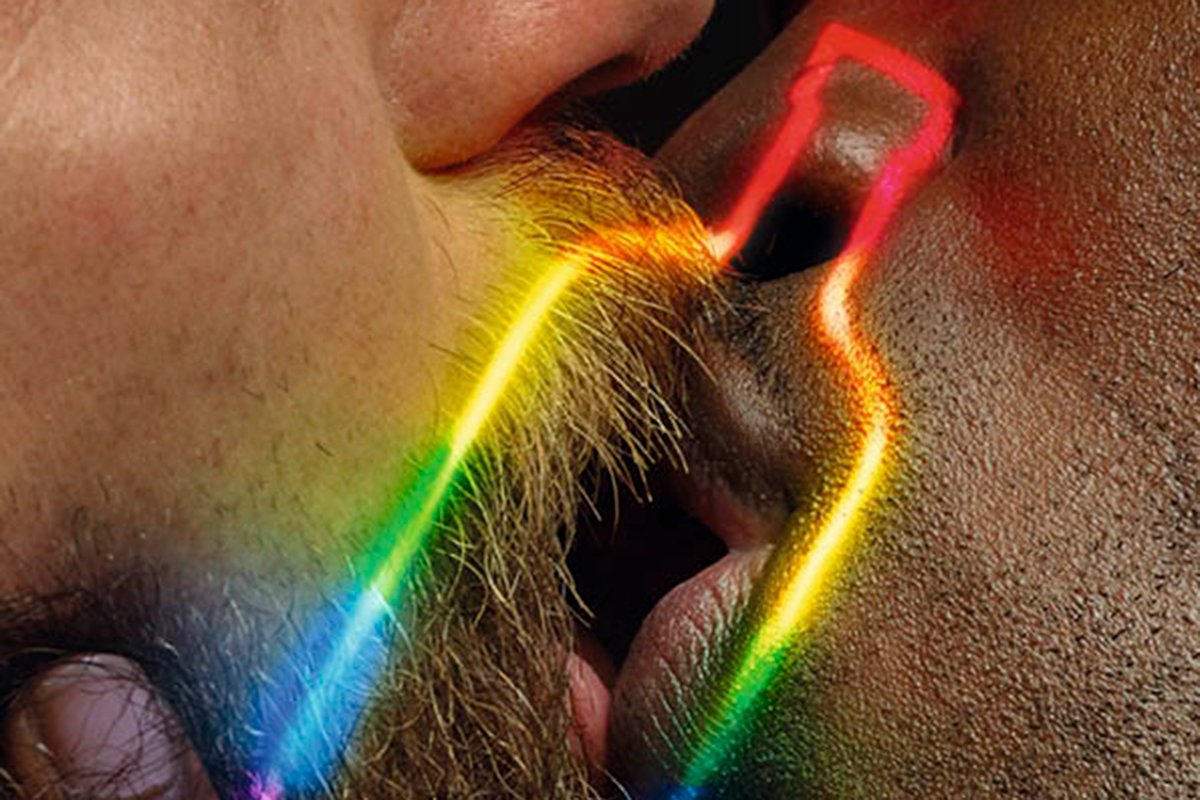 Absolut-Kiss-with-Pride