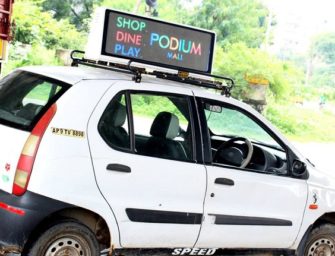 Индийский стартап Adonmo делает таргетируемую рекламу на такси