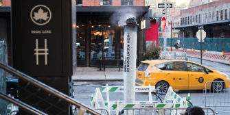 Из труб Нью-Йорка сделали наружную рекламу, превратив их в сигареты с марихуаной