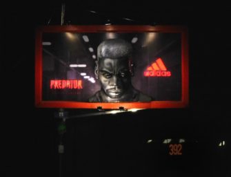 Adidas продвигает в Индии бутсы Predator с помощью 3-D билборда