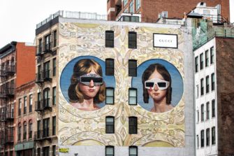 Gucci украсил Нью-Йорк и Милан новыми муралами