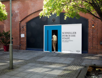 Билборды MINI учат берлинцев «ходить огородами»