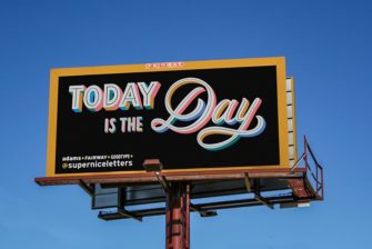 700 билбордов в 21 штате — под позитивные и вдохновляющие сообщения