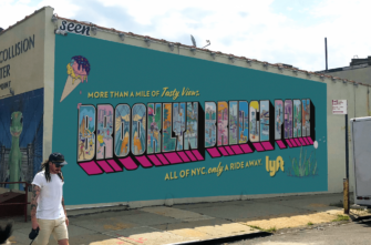 Lyft поощряет жителей Нью-Йорка провести отпуск дома