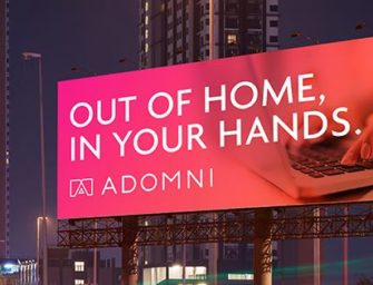 Adomni и Ассоциация независимых OOH-операторов США подписали соглашение о сотрудничестве