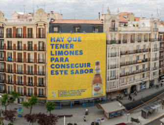 Amstel в Мадриде разместил брандмауэр из лимонов