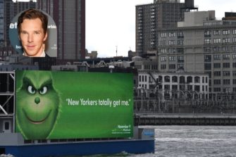 Бенедикт Камбербэтч в восторге от наружной рекламы «Гринча»