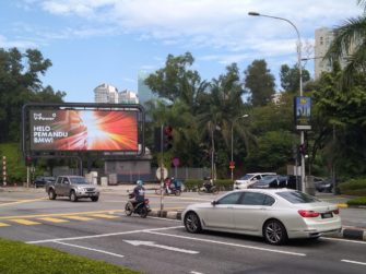 Shell обратился к водителям в Куала-Лумпуре через персонализированную наружную рекламу