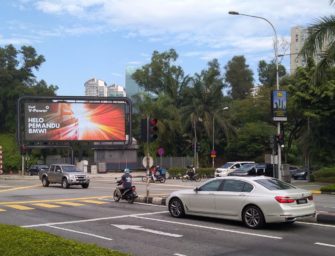 Shell обратился к водителям в Куала-Лумпуре через персонализированную наружную рекламу