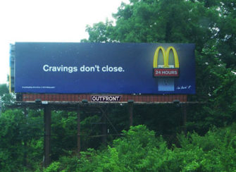 Почему ресторанам быстрого обслуживания нужно делать ставку на OOH-рекламу?
