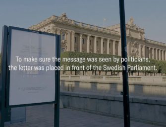 Make a Change использовала письма самоубийц в антибуллинговой OOH-кампании