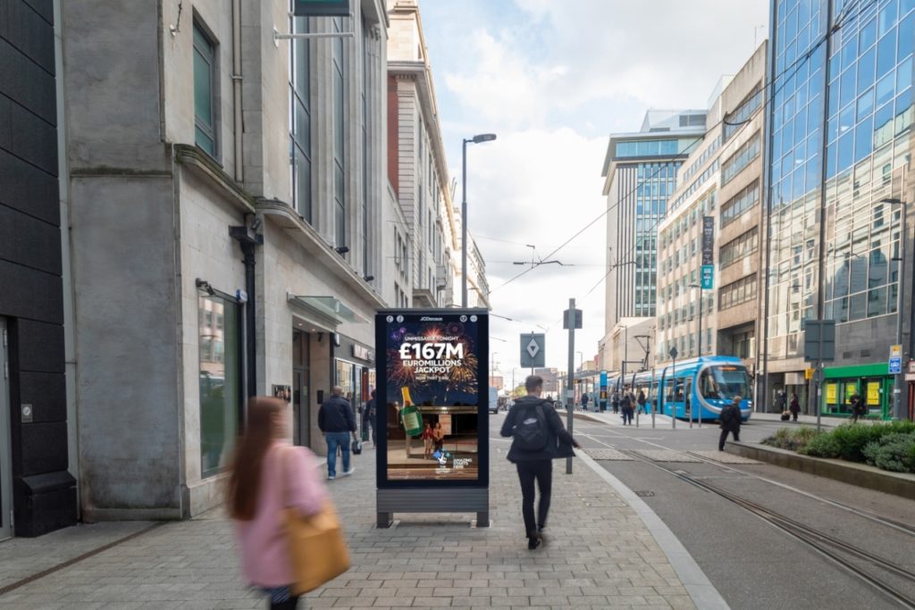 JCDecaux-life-saving-kiosk