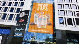 Burger King провел в Польше DOOH-кампанию с температурным триггером