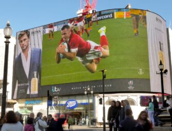 Британская молодежь хорошо относится к DOOH рекламе, — исследование