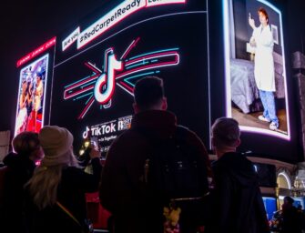 TikTok отпраздновал партнерство с BRIT Awards масштабной OOH кампанией в Лондоне