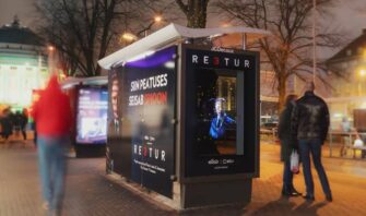 Голографическая наружная реклама сериала «Предатель» заставила таллинцев «разчехлить» смартфоны