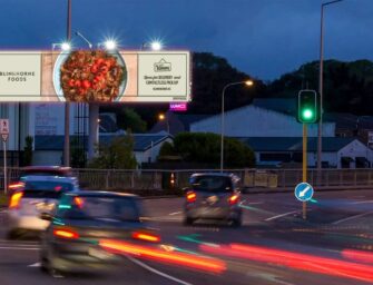 Как небольшой новозеландский DOOH оператор помогает местным предпринимателям вставать на ноги