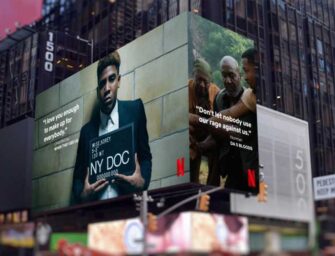 Netflix объединил контент о расовой несправедливости в отдельную категорию и рекламирует ее на Тайм-сквер