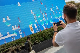 Мобільна гра на цифровому білборді: Plastic Soup Foundation пропонує половити сміття