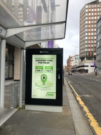 Asda показала класс в автоматизированной закупке DOOH инвентаря