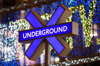 Sony PlayStation забрендировала лондонское метро