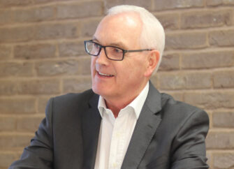 Том Годдард йде з посади голови правління Ocean Outdoor