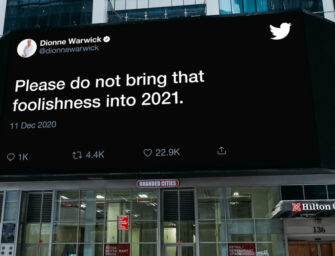 Twitter зібрав кращі пости про 2020 і розмістив їх на вулицях США