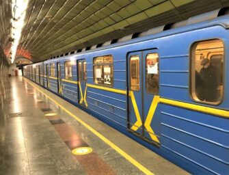 COVID-19 відняв у столичного метро 56% пасажирів за рік