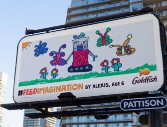 Дитячі малюнки стали зовнішньою рекламою в кампанії снеків