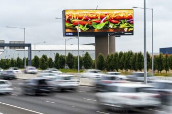 DOOH-реклама помогает ресторанам возвращать клиентов