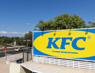 KFC «прикинулся» IKEA, чтобы прорекламировать открытие ресторана