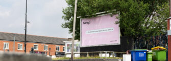 Самый неприметный билборд в Великобритании иллюстрирует недостатки поисковой рекламы