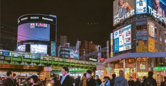 61% ответственных сотрудников в рекламной сфере считают DOOH лучшим способом для охвата молодежи