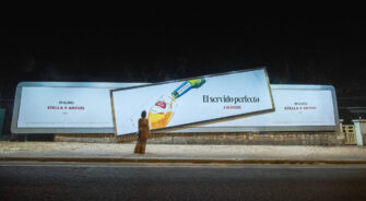 Stella Artois розмістив білборди під ідеальним кутом